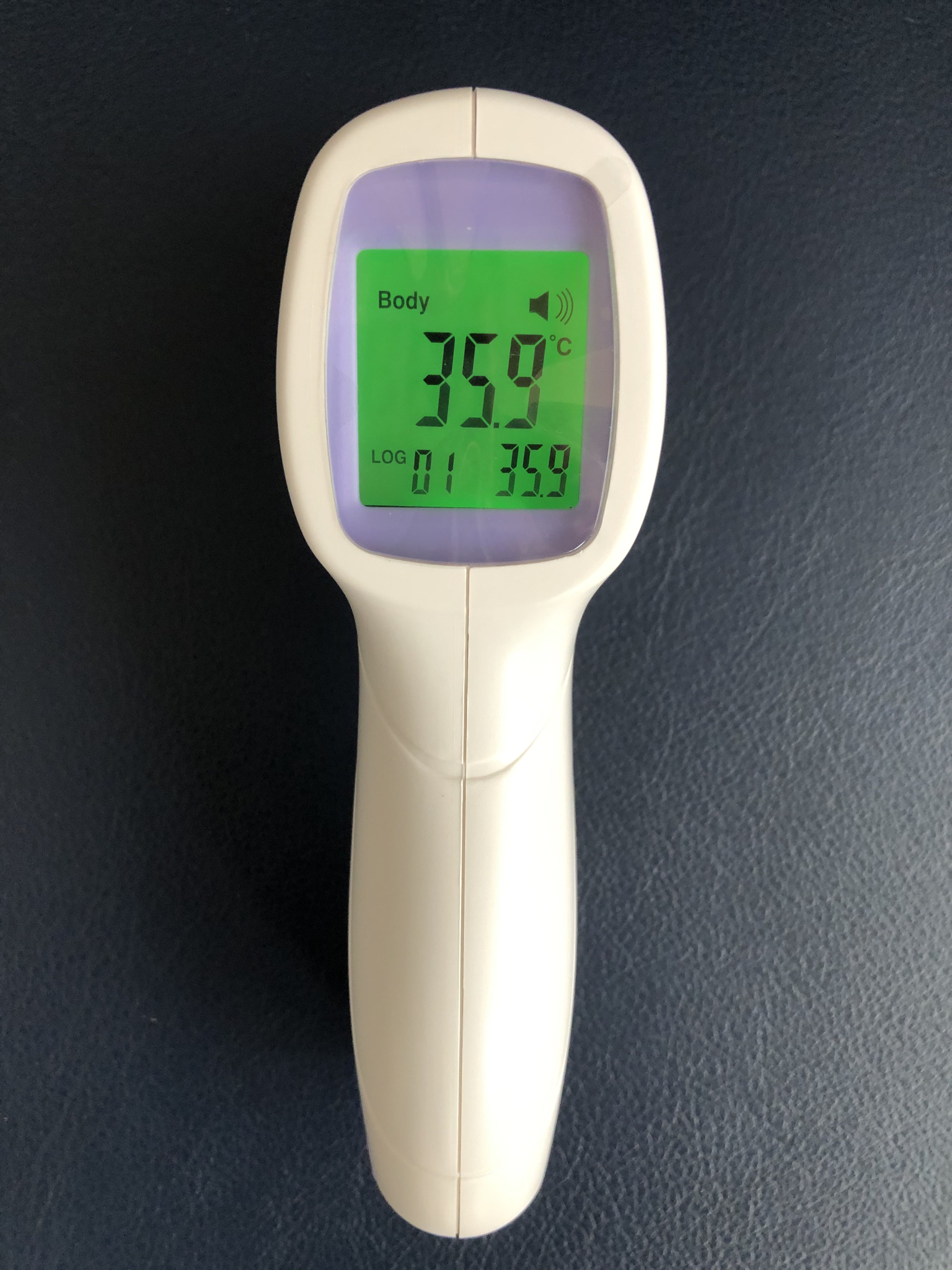 非接触型体温測定器2